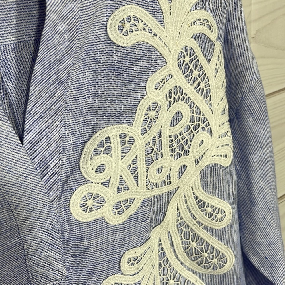 Lauren Ralph Lauren Blue & White Linen Applique Top Size PL - Picture 3 of 11